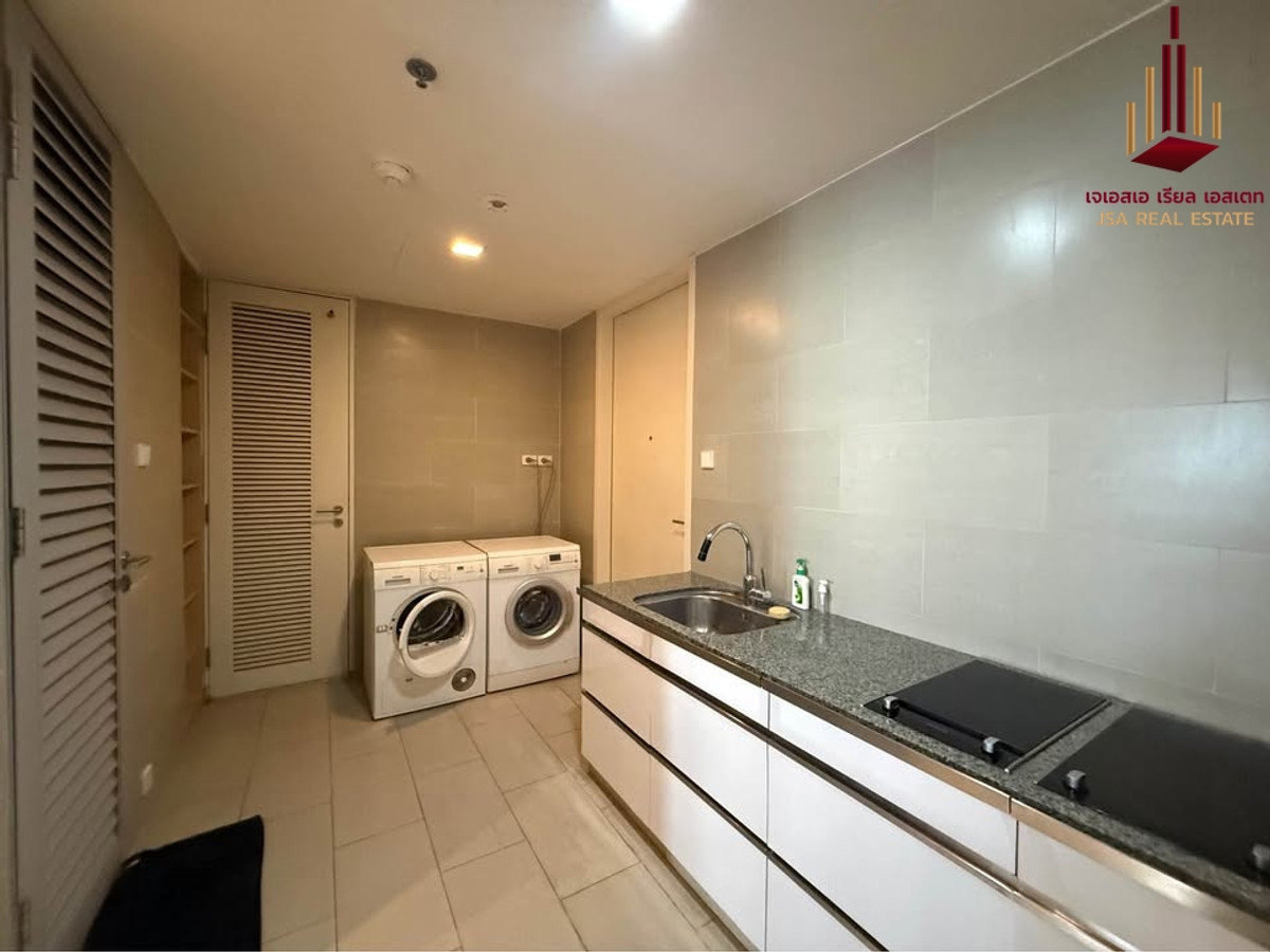 For RentCondoSathorn, Narathiwat : ✨ For Rent: The Met Condo ✨ 💰 Only 300,000 THB/month