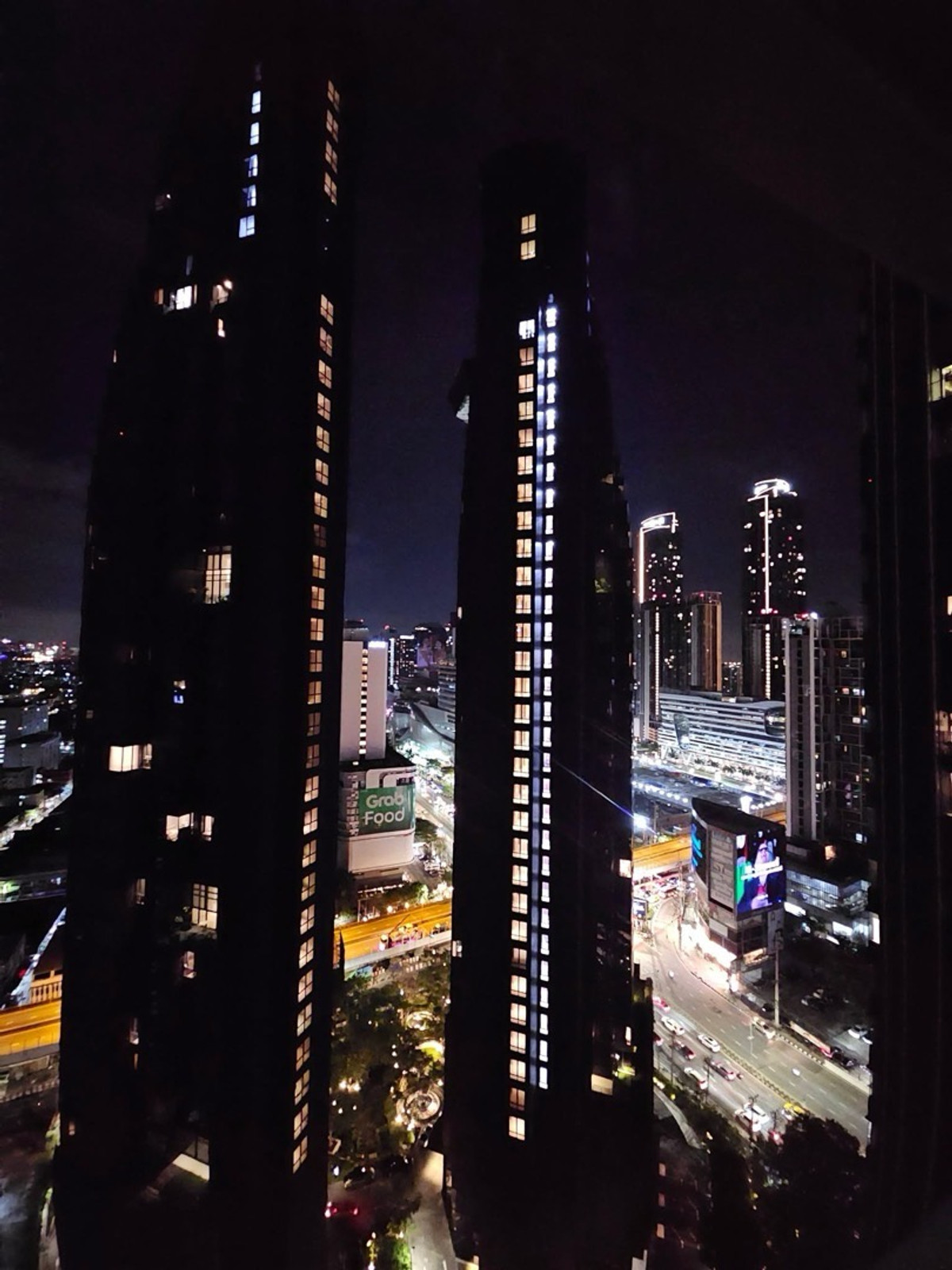 For RentCondoRama9, Petchburi, RCA : Best Price : 1 Bedroom 35 sq.m. Ready to move in. Call now 094-641-5974