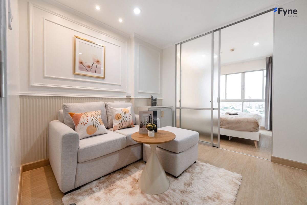 For SaleCondoKasetsart, Ratchayothin : Lumpini Place Ratchayothin Condo, next to BTS Ratchayothin, 0 meters, open view, Ratchayothin, Ratchada, Lat Phrao, Kaset.