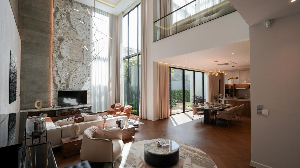 For RentHousePattanakan, Srinakarin : 🔥For urgent rent🔥Bukhan Krungthep Kreetha, a luxurious 3-story house, luxuriously decorated, fully furnished, ready to move in.