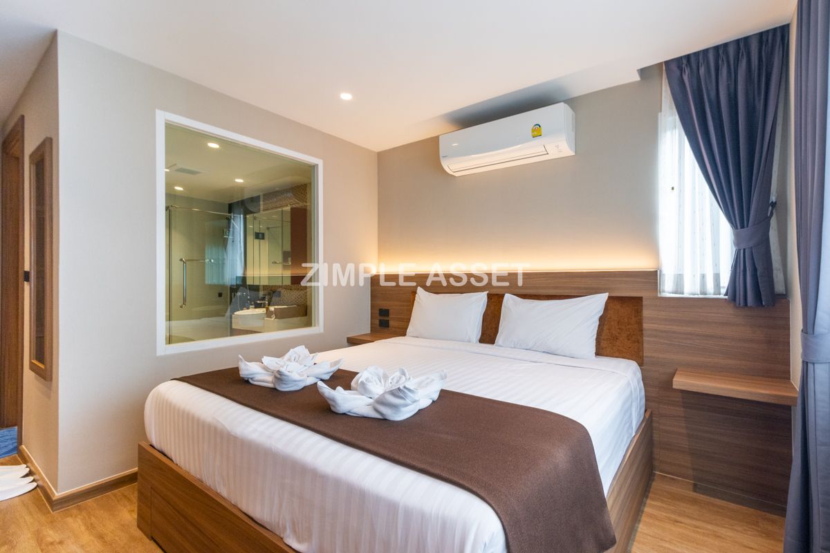 For RentSukhumvit, Asoke, Thonglor : Line ID: @zimple_asset Serviced Apartment in Thonglor, Newly renovated and fully furnished, featuring a rooftop swimming pool with city views. Conveniently located near BTS Thonglor.