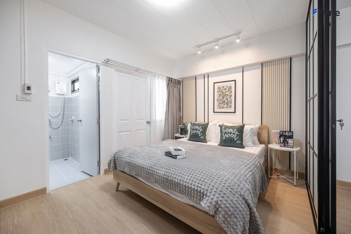 For SaleCondoChokchai 4, Ladprao 71, Ladprao 48, : Duliya Place 31 sq m, 5th floor, price 1,399,000, Lat Phrao, Bang Kapi, along the Chokchai 4 expressway ☃️ Duliya Place project, corner room, very cheap, Nakniwat 37, near MRT Chokchai 4, Central Eastville. Can raise animals