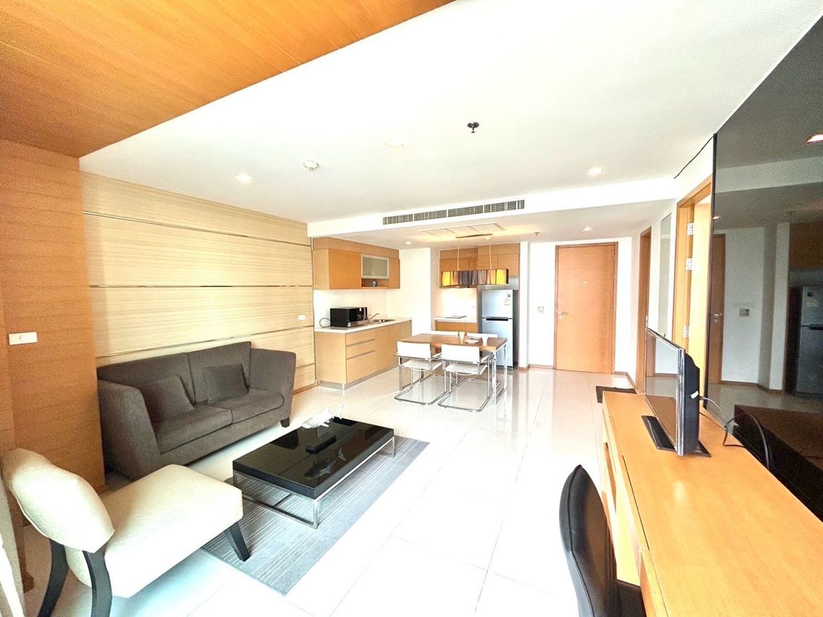 For RentCondoSathorn, Narathiwat : For rent 1 bedroom 67 Sqm
Sathorn Heritage Residences BTS Chong Nonsi