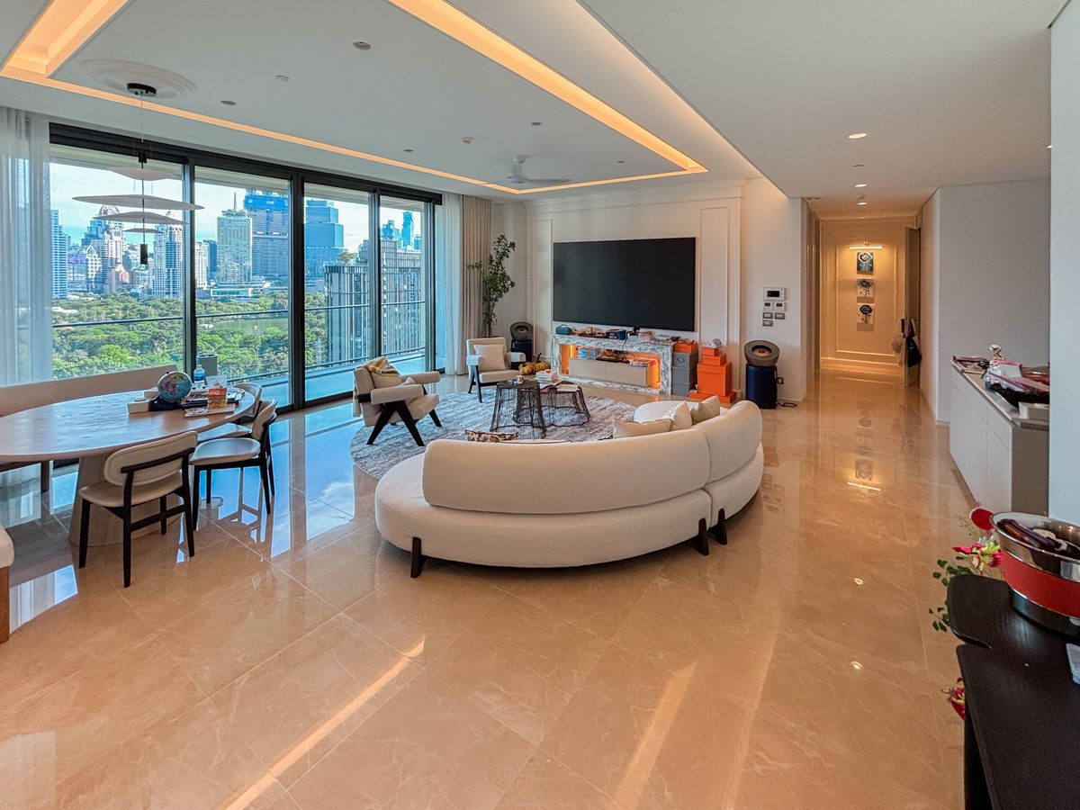 ให้เช่าคอนโดวิทยุ ชิดลม หลังสวน : ให้เช่า The Residences at Sindhorn Kempinski ราคา 300,000 บาท [KMs250601]