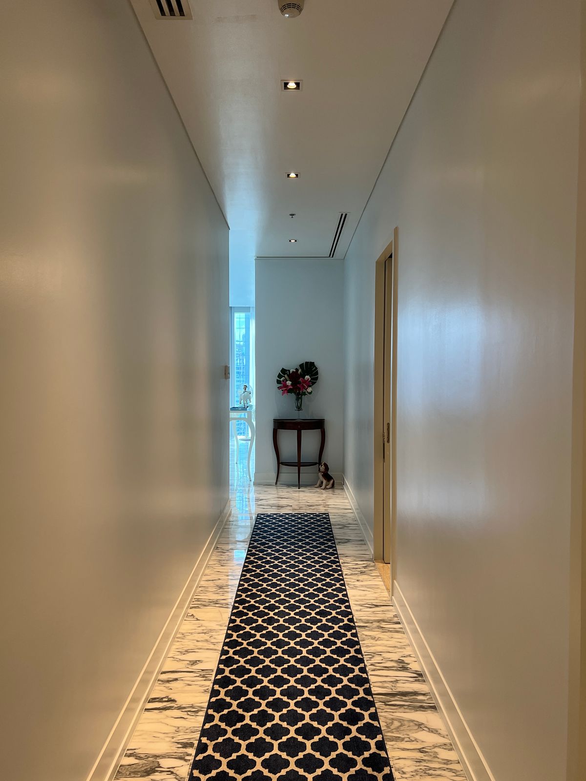 ให้เช่าคอนโดสาทร นราธิวาส : เดอะ ริทซ์-คาร์ลตัน เรสซิเดนซ์ กรุงเทพฯ - 2 ห้องนอน ตกแต่งครบ