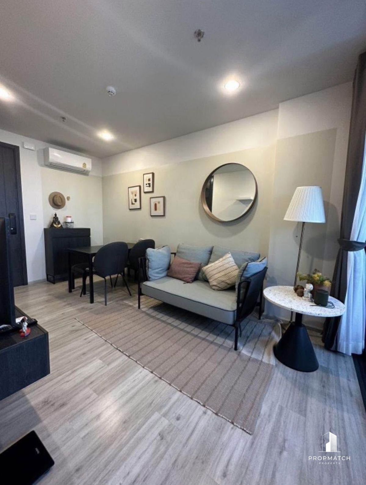 ให้เช่าคอนโดรัชดา ห้วยขวาง : ✨Flash Deal ✨XT Huaikhwang( 1Bed 1Bath 35SQM.) แต่งครบพร้อมอยู่ !! เพียง  22,000บาทต่อเดือน Tel.0981315848 @propmatch