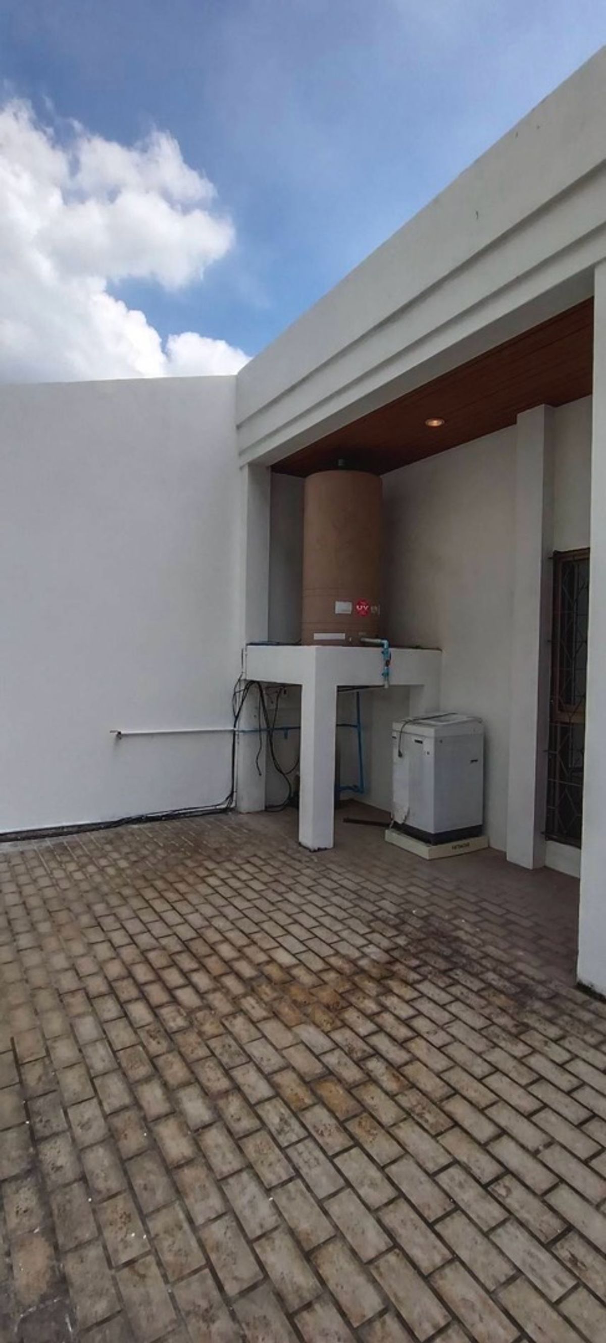 For RentHome OfficeOnnut, Udomsuk : Home office for rent, Bang Chak, Sukhumvit, close to the BTS, 300 meters, convenient travel, close to food, entrance to Soi Sukhumvit 97, company registration available, accepting tenants, Airbnb, spa, massage shop.