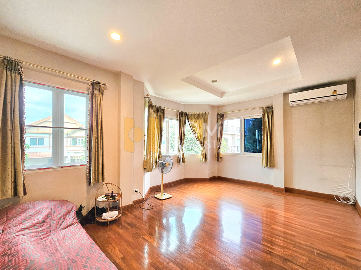 ขายบ้านนวมินทร์ รามอินทรา : บ้านเดี่ยวแปลงมุม ✨ ลัดดารมย์ วัชรพล / 4 ห้องนอน (ขาย), Laddarom Watcharapol / Detached House 4 Bedrooms (FOR SALE) TAN855