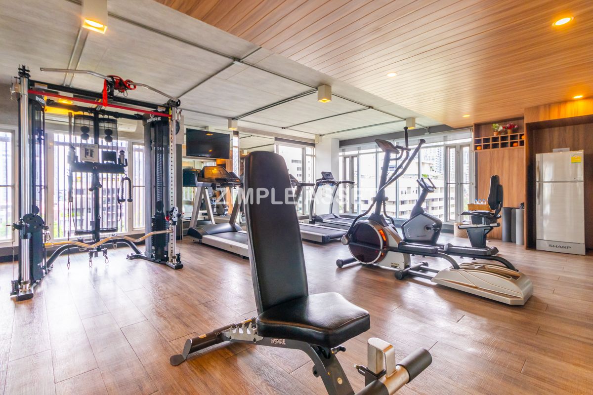For RentSukhumvit, Asoke, Thonglor : Line ID: @zimple_asset Serviced Apartment in Thonglor, Newly renovated and fully furnished, featuring a rooftop swimming pool with city views. Conveniently located near BTS Thonglor.