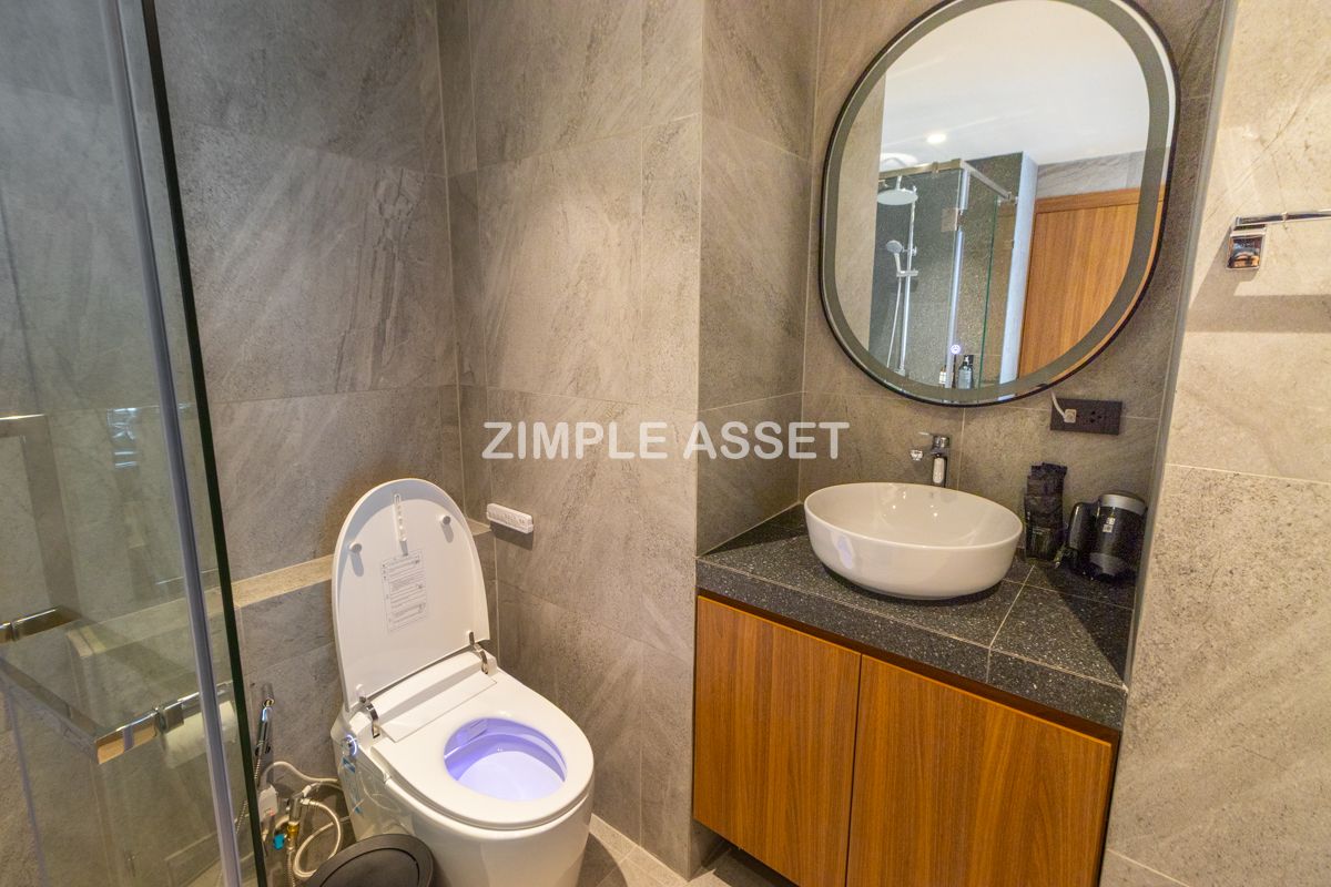 For RentSukhumvit, Asoke, Thonglor : Line ID: @zimple_asset Serviced Apartment in Thonglor, Newly renovated and fully furnished, featuring a rooftop swimming pool with city views. Conveniently located near BTS Thonglor.