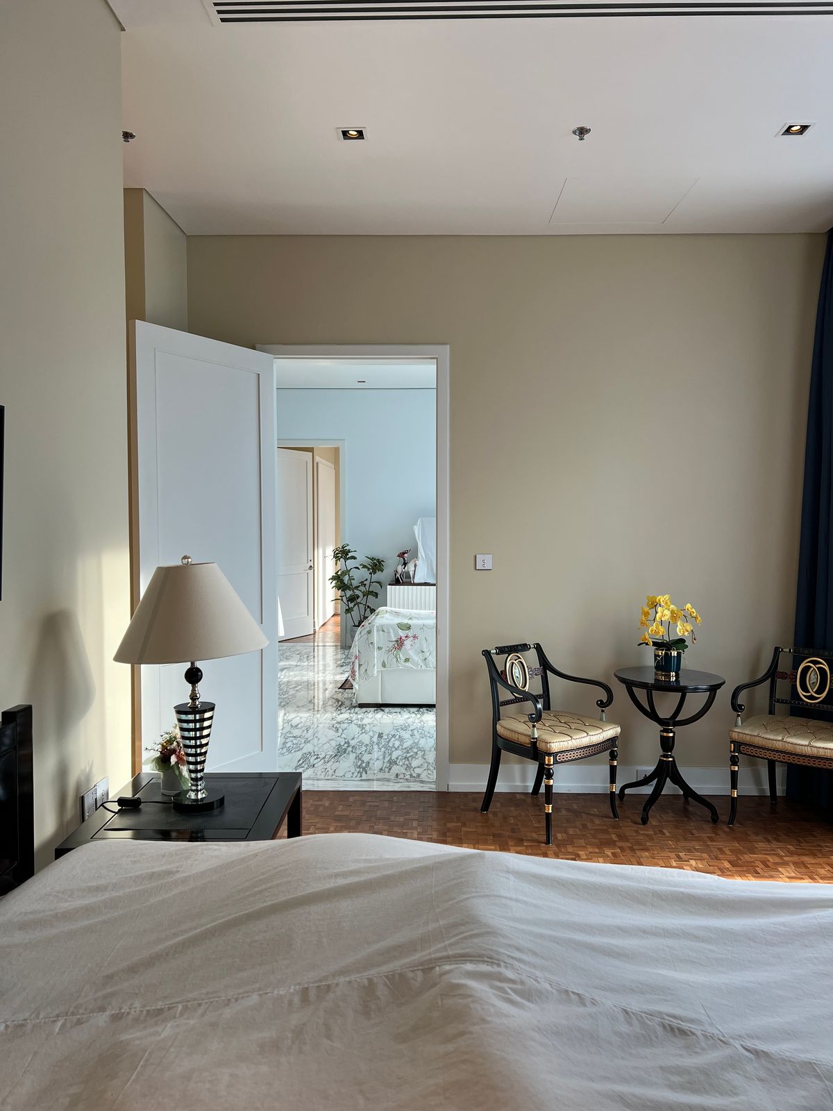 ให้เช่าคอนโดสาทร นราธิวาส : เดอะ ริทซ์-คาร์ลตัน เรสซิเดนซ์ กรุงเทพฯ - 2 ห้องนอน ตกแต่งครบ