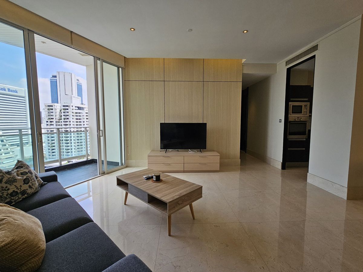 For RentCondoSathorn, Narathiwat : Luxury condo for rent - The Infinity Sathorn ✨ in the heart of Sathorn, next to BTS Chong Nonsi, the entrance is in front of the condo!!