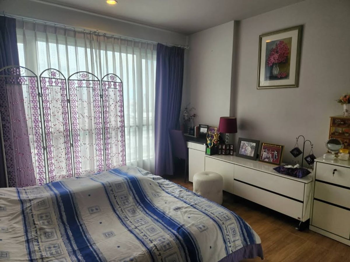 For SaleCondoWongwianyai, Charoennakor : (Code T223) Condo for sale Hive taksin: Hive Taksin near BTS Wongwian Yai.