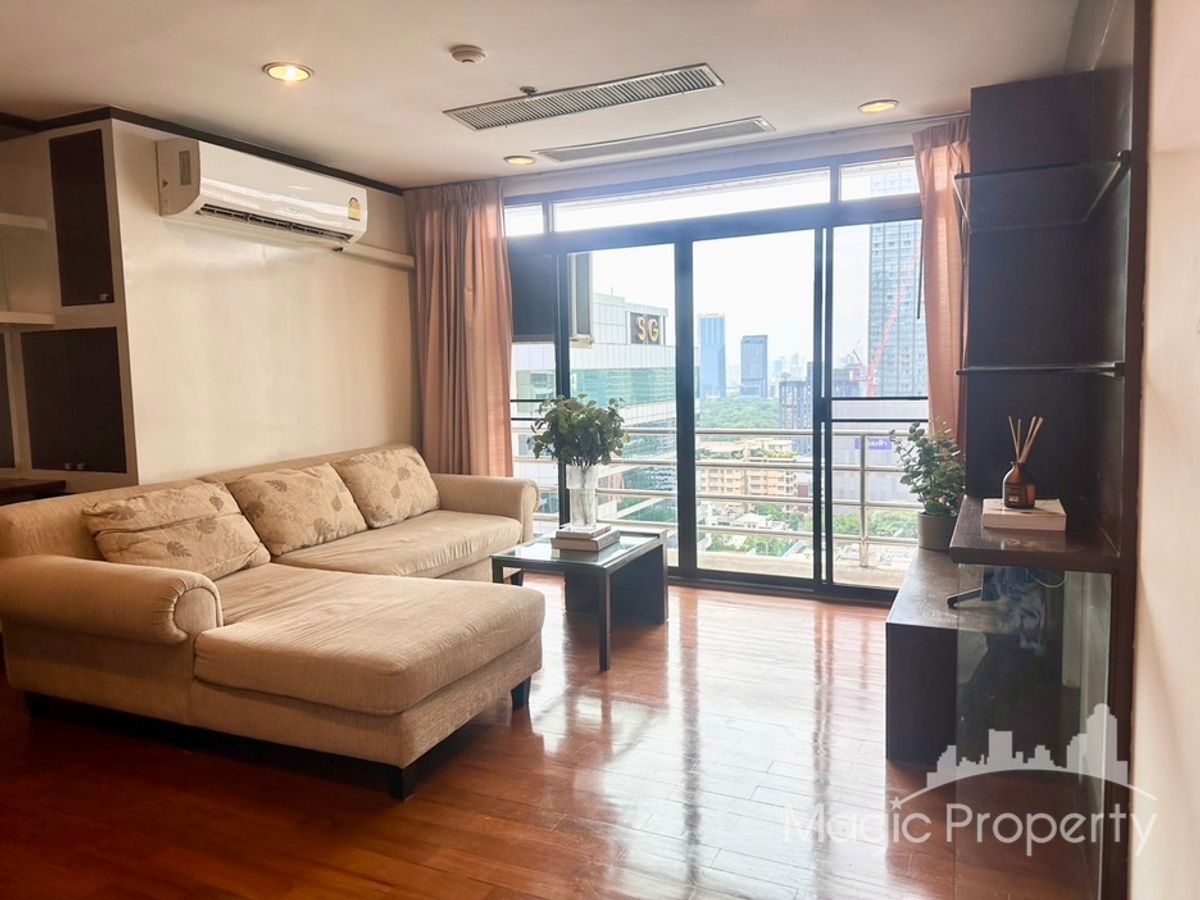 ให้เช่าคอนโดวิทยุ ชิดลม หลังสวน : ให้เช่า 1 ห้องนอน ใน เดอะ รอยัลเพลส 2 คอนโดมิเนียม ซอยมหาดเล็กหลวง 2 แขวงลุมพินี เขตปทุมวัน กรุงเทพมหานคร