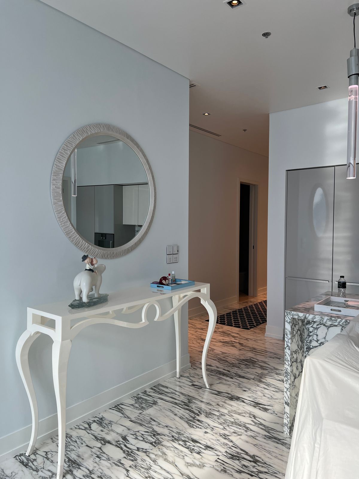 For RentCondoSathorn, Narathiwat : Fully Furnished 2-Bedroom at The Ritz-Carlton Residences, Bangkok