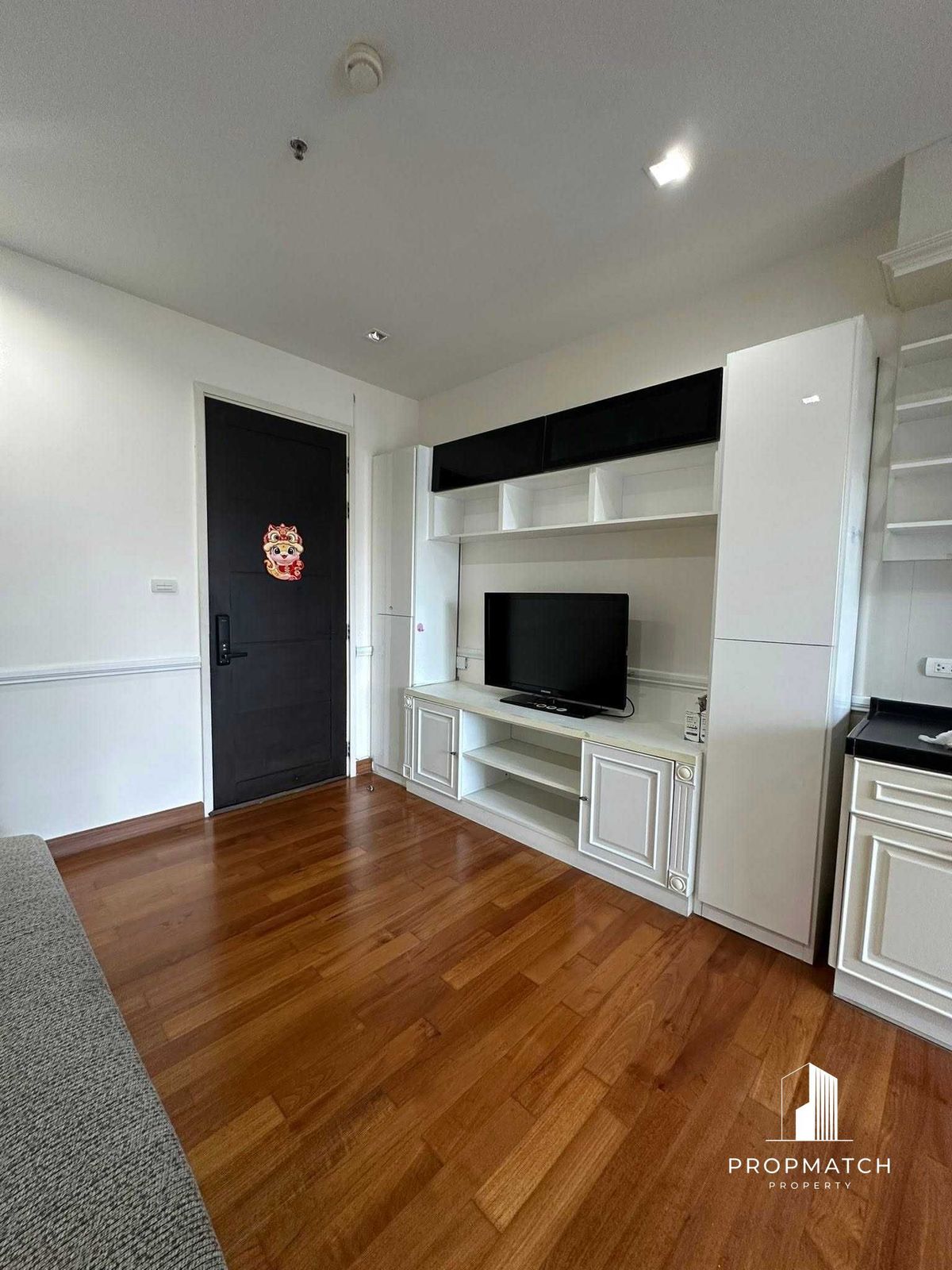ให้เช่าคอนโดสาทร นราธิวาส : ✨Flash Deal ✨IVY Sathorn 10( 1Bed 1Bath 41SQM.) แต่งครบพร้อมอยู่ !! เพียง  20,000บาทต่อเดือน Tel.0981315848 @propmatch
