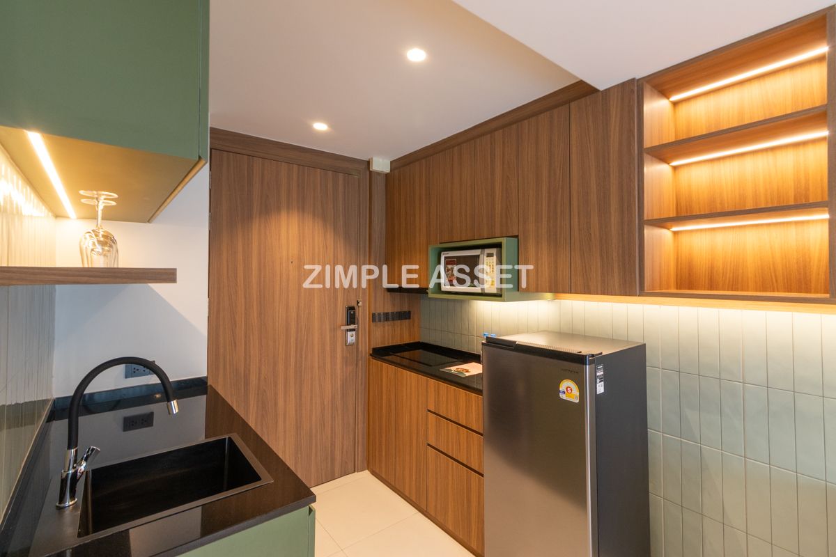 For RentSukhumvit, Asoke, Thonglor : Line ID: @zimple_asset Serviced Apartment in Thonglor, Newly renovated and fully furnished, featuring a rooftop swimming pool with city views. Conveniently located near BTS Thonglor.