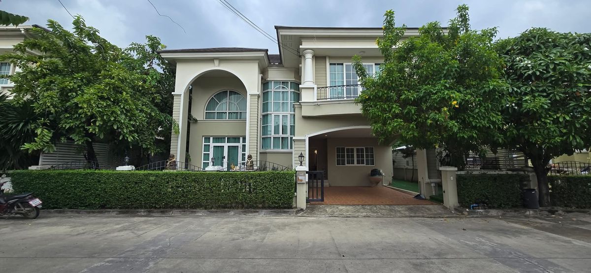 For RentHousePathum Thani,Rangsit, Thammasat : Single house for rent, Areeya The Color Village, Don Mueang - Songprapha, very beautiful house, near Don Mueang Airport.
