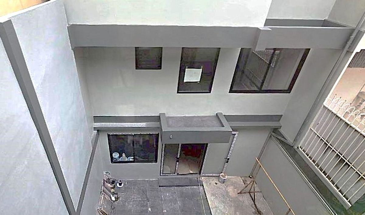 For RentShop HouseSukhumvit, Asoke, Thonglor : Newly renovated twin townhouse, ideal for both business and residential use ** NO CO-AGENT ** 