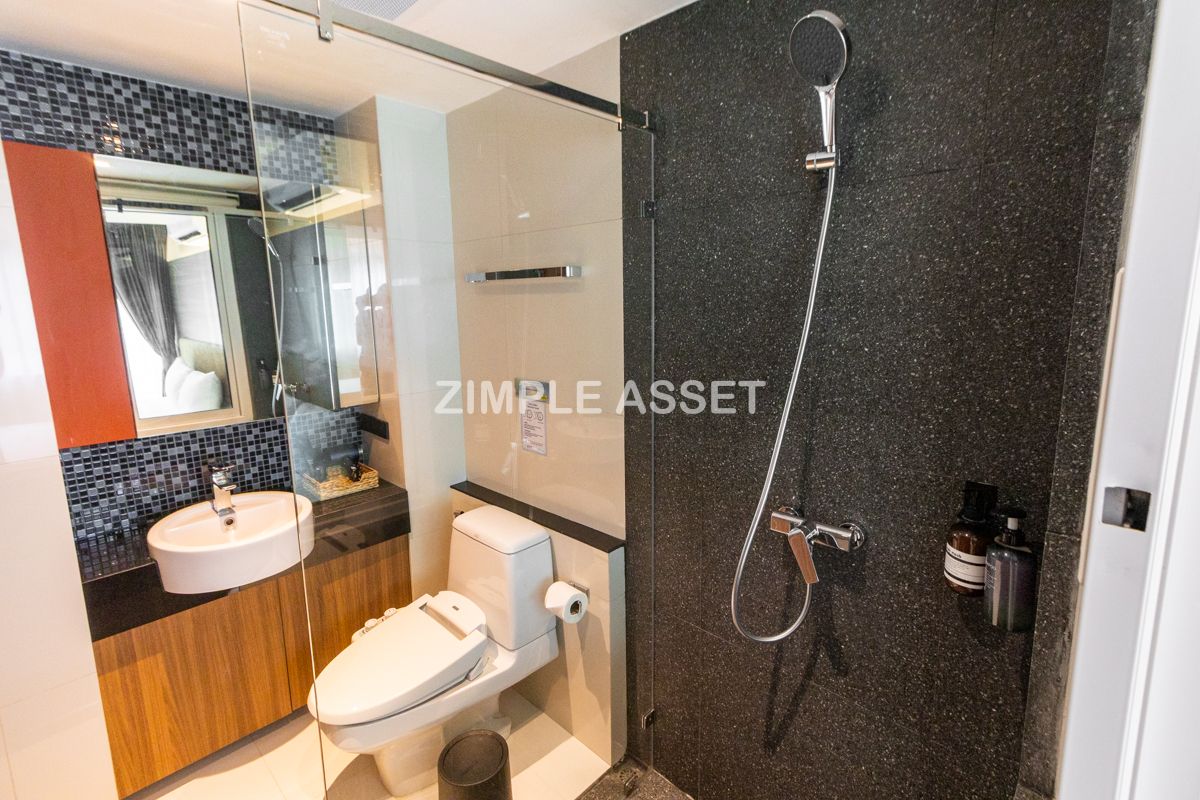 For RentSukhumvit, Asoke, Thonglor : Line ID: @zimple_asset Serviced Apartment in Thonglor, Newly renovated and fully furnished, featuring a rooftop swimming pool with city views. Conveniently located near BTS Thonglor.