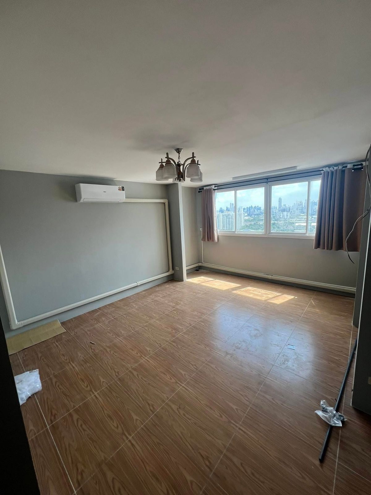 For SaleCondoRatchadapisek, Huaikwang, Suttisan : Renovated room for sale, 2 bedrooms, 63 sq m, Sap Kaew Tower Condo, Huai Khwang, near MRT (S5127)