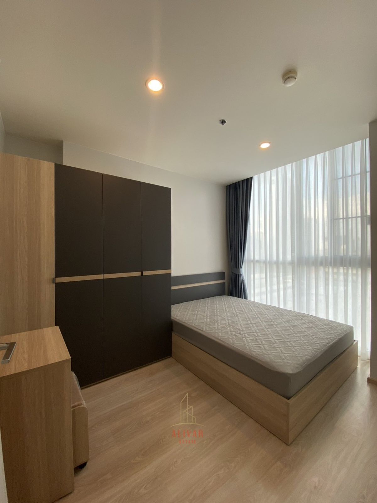 ให้เช่าคอนโดรัชดา ห้วยขวาง : RC104225 Condo for rent at NOBLE REVOLVE RATCHADA ใกล้ MRT สถานีศูนย์วัฒนธรรม 