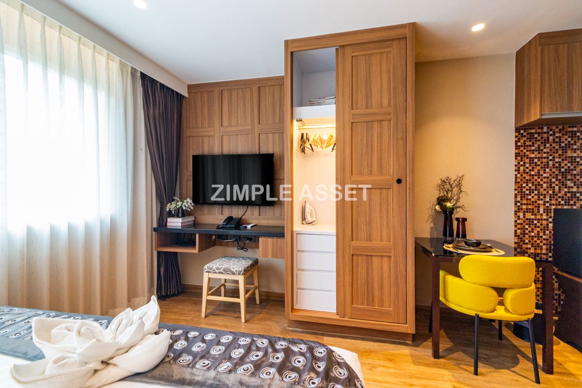 For RentSukhumvit, Asoke, Thonglor : Line ID: @zimple_asset Serviced Apartment in Thonglor, Newly renovated and fully furnished, featuring a rooftop swimming pool with city views. Conveniently located near BTS Thonglor.