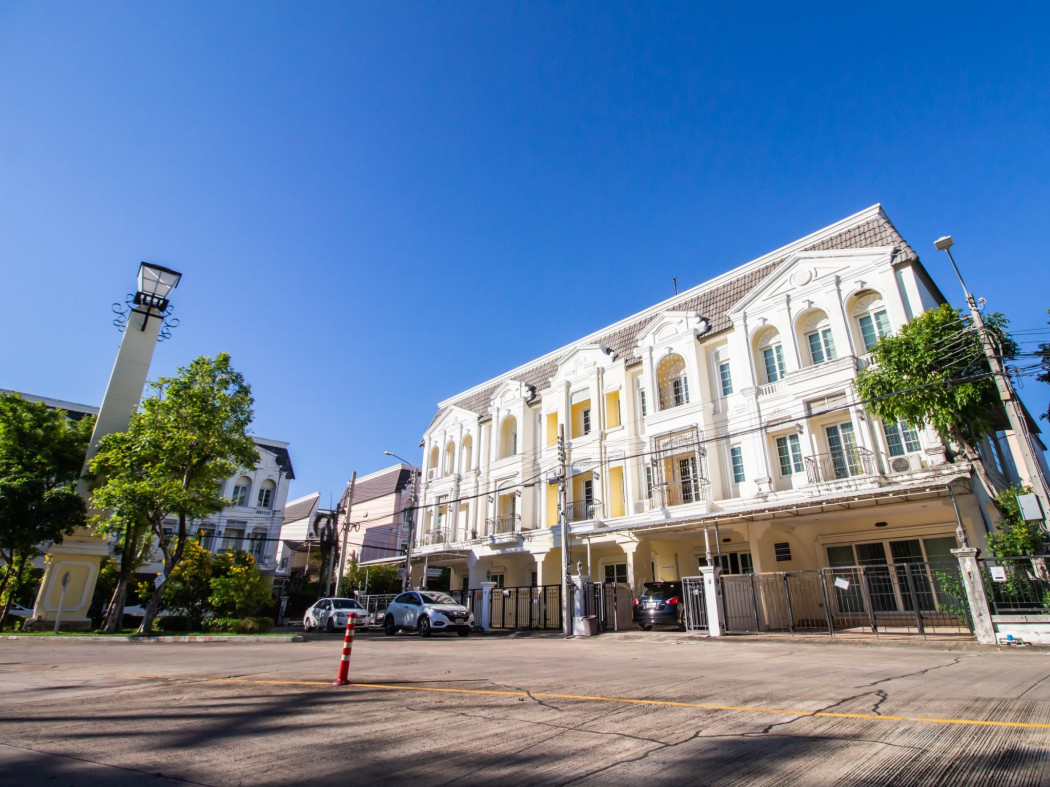 For RentTownhomeBang kae, Phetkasem : Townhome for rent in Urban Sathorn, office style, furnished, near Ratchaphruek Road, suitable for an office or residence, size 26 sq m.