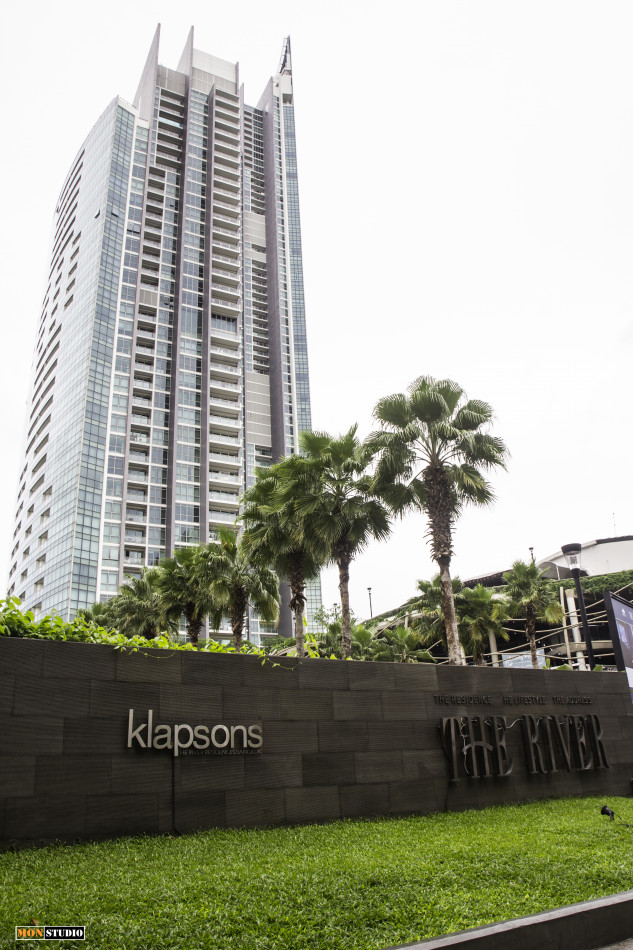 For SaleCondoWongwianyai, Charoennakor : Condo for sale: The River, luxury room, next to the Chao Phraya River, near Charoen Nakhon BTS G2, convenient transportation, size 119 sq m.