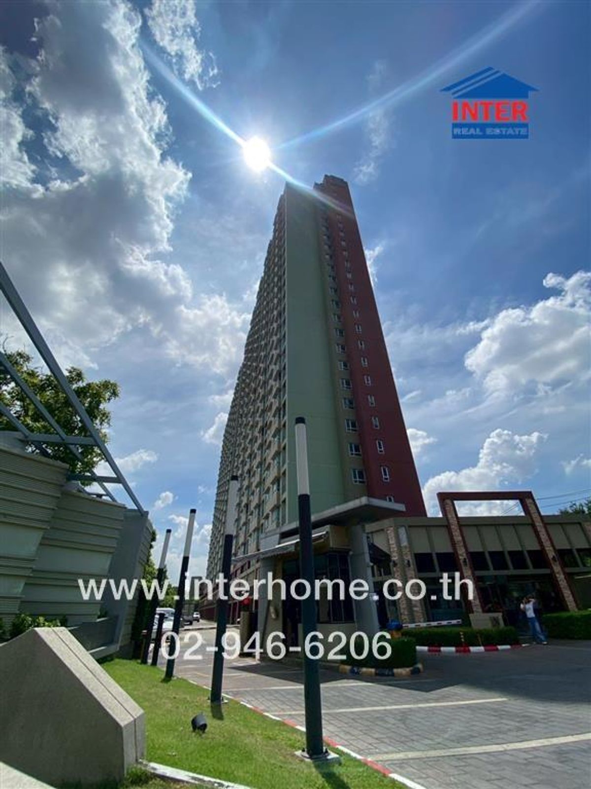 For SaleCondoPinklao, Charansanitwong : Condominium 32.28 sq m. Lumpini Place Borommaratchachonnani - Pinklao, Kanchanaphisek Road. Borommaratchachonnani Road, Taling Chan District, Bangkok