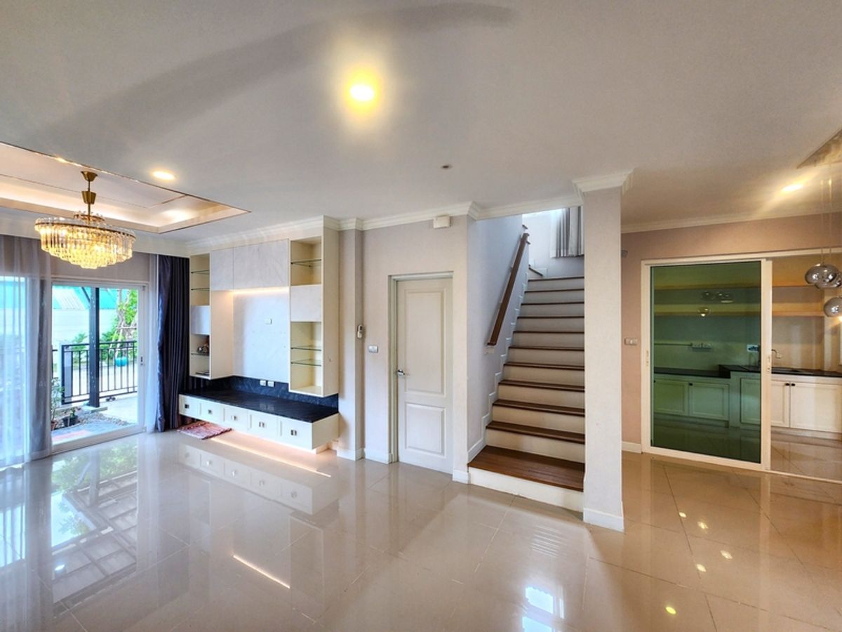 ขายบ้านลาดกระบัง สุวรรณภูมิ : ขายบ้านเดี่ยว Centro พระราม 9-มอเตอร์เวย์ ใกล้สุวรรณภูมิ ราคาดี