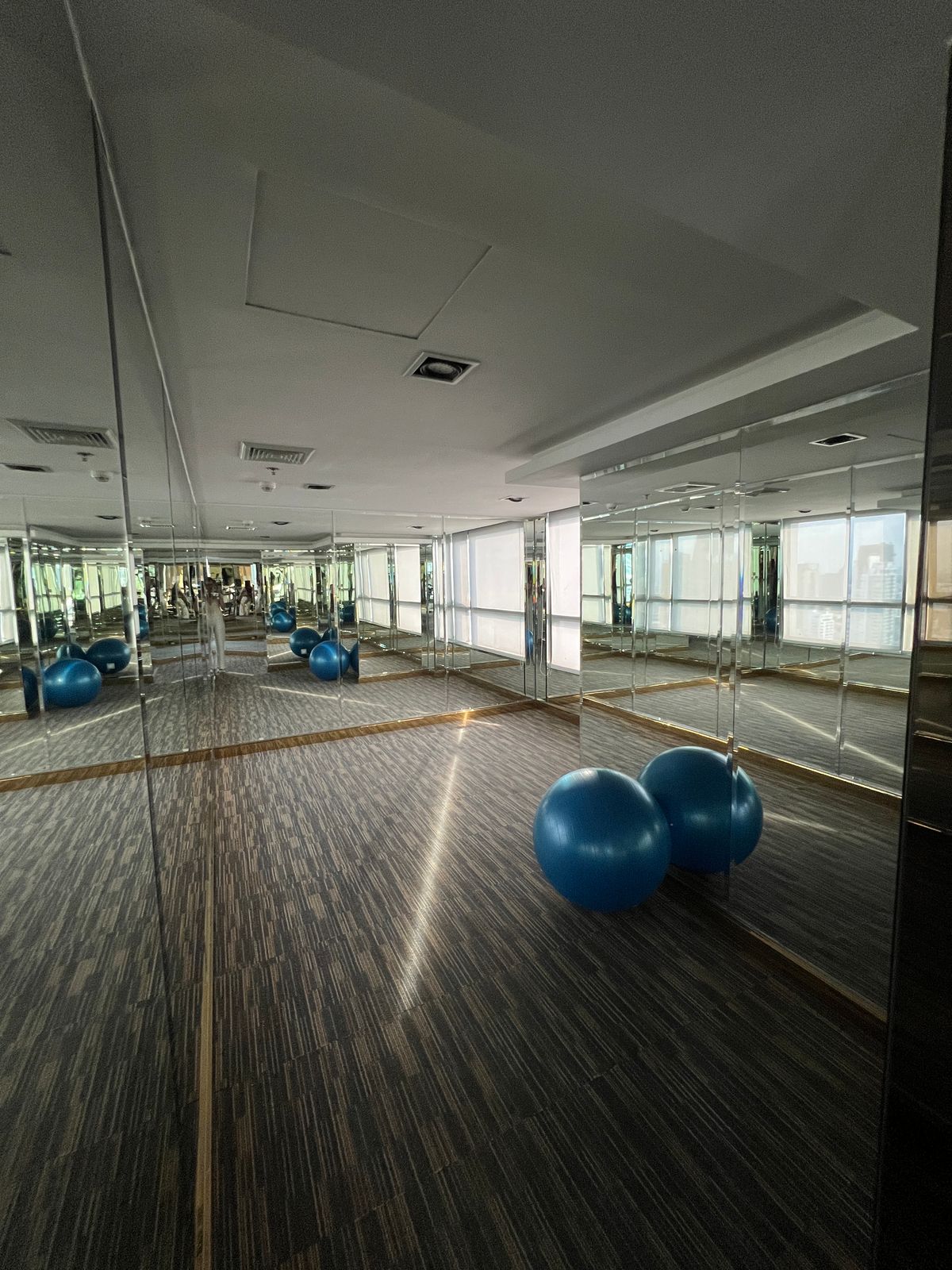 ให้เช่าคอนโดสุขุมวิท อโศก ทองหล่อ : ให้เช่า คอนโด 2 นอน 2 น้ำ ห้องกว้าง สวย วิวดี เฟอร์นิเจอร์ครบ พร้อมอยู่ ใกล้ BTS พร้อมพงษ์