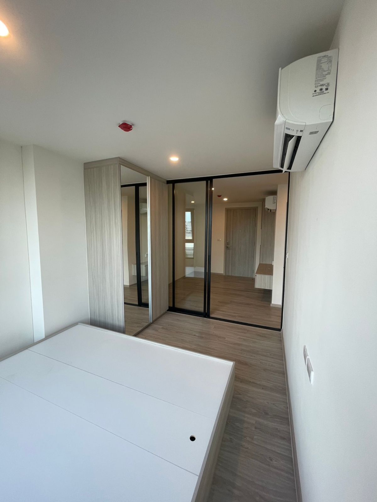 For SaleCondo : หลุดจอง ห้องตึก C เลี้ยงสัตว์ได้ ห้อง 28 ตร.ม. ครัวติดระเบียง