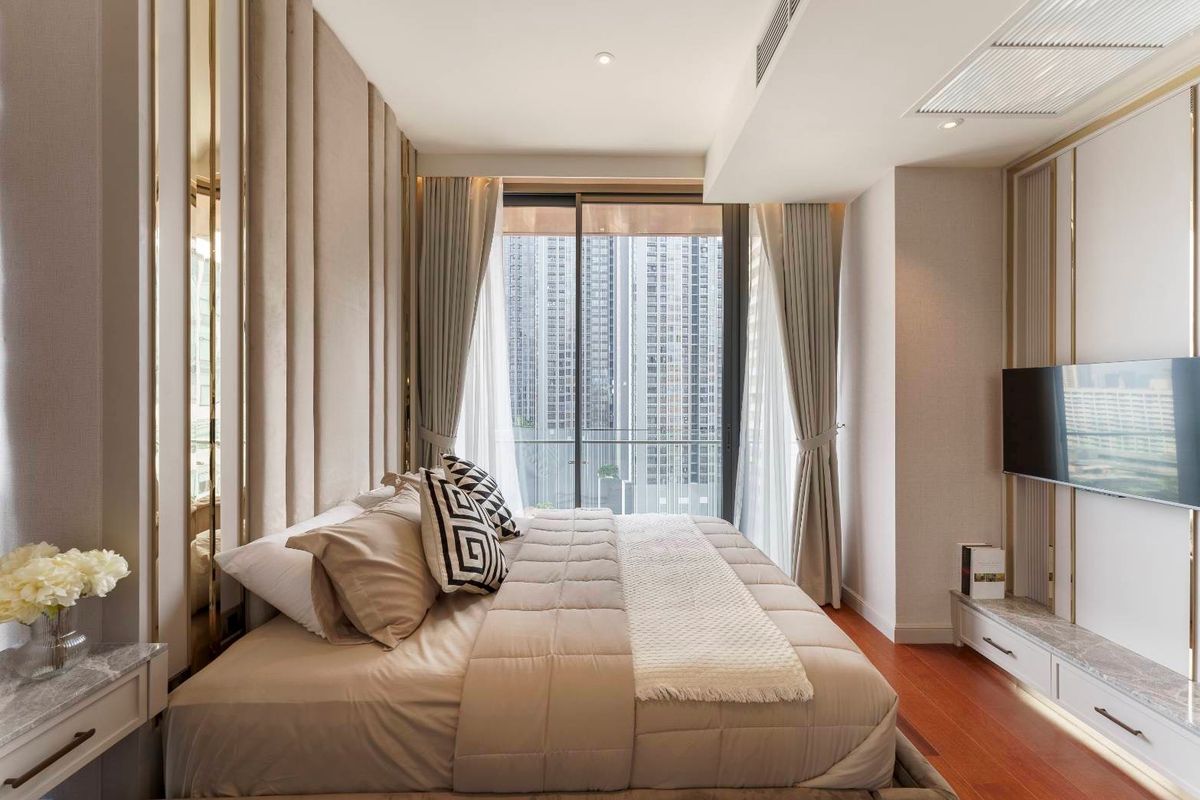 For RentCondoSukhumvit, Asoke, Thonglor : 💥SL-9160💥KHUN by YOO inspired by Starck 👉Line : @primahome