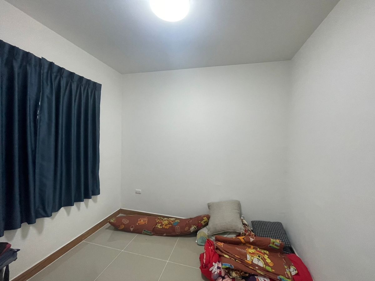 For SaleTownhomePathum Thani,Rangsit, Thammasat : Urgent sale, townhouse, corner house, 4 bedrooms, parking for 2 cars, Lalin Town Village, Lancio Crib Rangsit, Khlong 2.