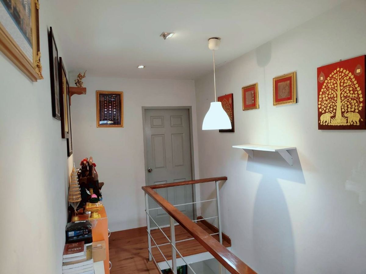 For SaleTownhomePattanakan, Srinakarin : Urgent sale townhome in prime location, near BTS On Nut, convenient, easy travel.