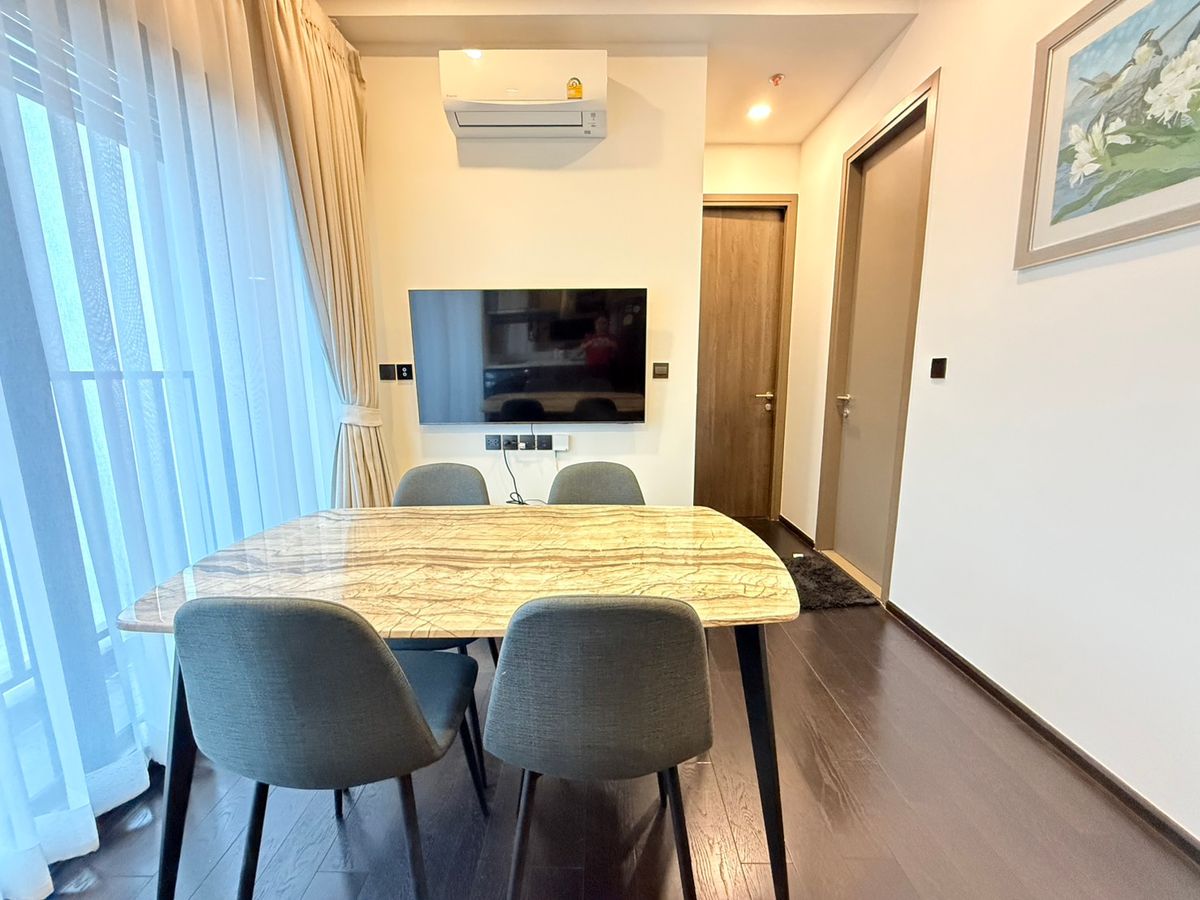 For RentCondoSukhumvit, Asoke, Thonglor : Beautiful room, good price, full central area, at the luxury condo Park Origin Thonglor 2Bedrooms, 30+ floor, good location, near BTS 🚝 Thonglor, ready to move in.