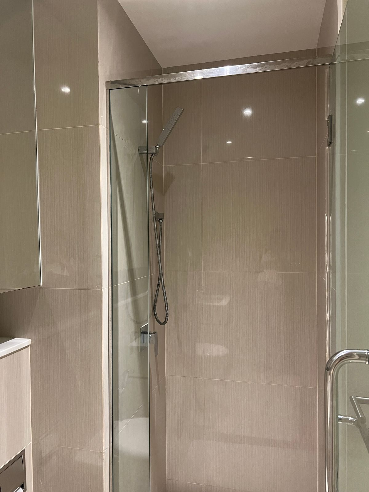 ให้เช่าคอนโดสุขุมวิท อโศก ทองหล่อ : ให้เช่า คอนโด 2 นอน 2 น้ำ ห้องกว้าง สวย วิวดี เฟอร์นิเจอร์ครบ พร้อมอยู่ ใกล้ BTS พร้อมพงษ์