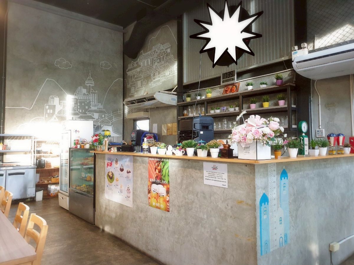 For SaleRetail SpaceSathorn, Narathiwat : Korean and Japanese restaurants for sale Next to the main road opposite Lotus Rama 3, near Central Department Store and Terminal 21.