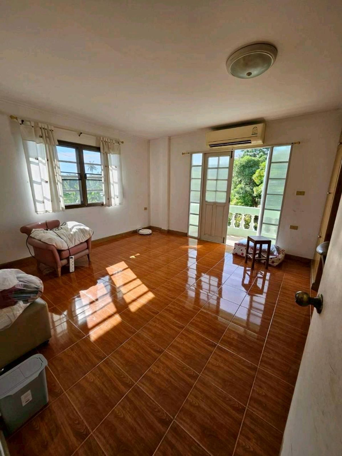 ขายบ้านเอกชัย บางบอน : ราคาearly bird ก่อนรีโนเวทเสร็จ บ้านเดี่ยวหลังมุม พร้อมสวนสีเขียวรอบบ้าน หมู่บ้านชัยพฤกษ์ บางบอน 77.5 ตร.ว. พื้นที่ใช้สอย 250 ตร.ม. 3 ห้องนอน 2 ห้องน้ำ เพียง 6.7 ล้าน ฟรีค่าโอน เดินทางสะดวกหลายเส้นทาง