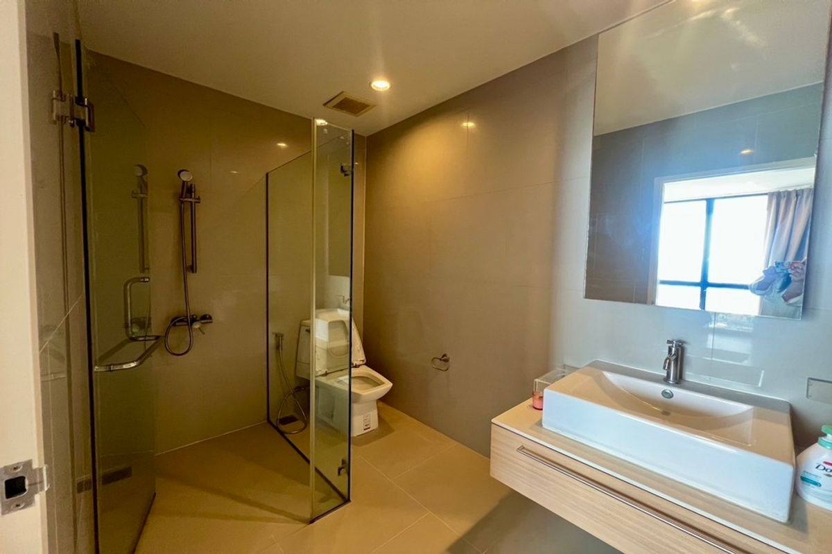 ขายคอนโดลาดพร้าว เซ็นทรัลลาดพร้าว : 🔥 สำหรับขาย !! วิวเมือง, ห้องมุม, ห้องอยู่ทิศใต้, ชั้นสูง 28++, ทำเลดี!! 🔥 Code C20251000047..........The Issara Ladprao, 2 ห้องนอน, 2 ห้องน้ำ, แต่งครบ, ราคาพิเศษ!!📣📣