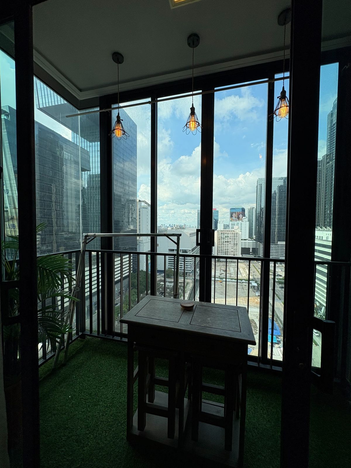 ให้เช่าคอนโดพระราม 9 เพชรบุรีตัดใหม่ RCA : ต่อรองได้Typeพิเศษหายาก ราคาถูกมาก - มีโซฟานะคะ - CondoLette Midst Rama9 - 35 sq.m. Only 18,500baht/month