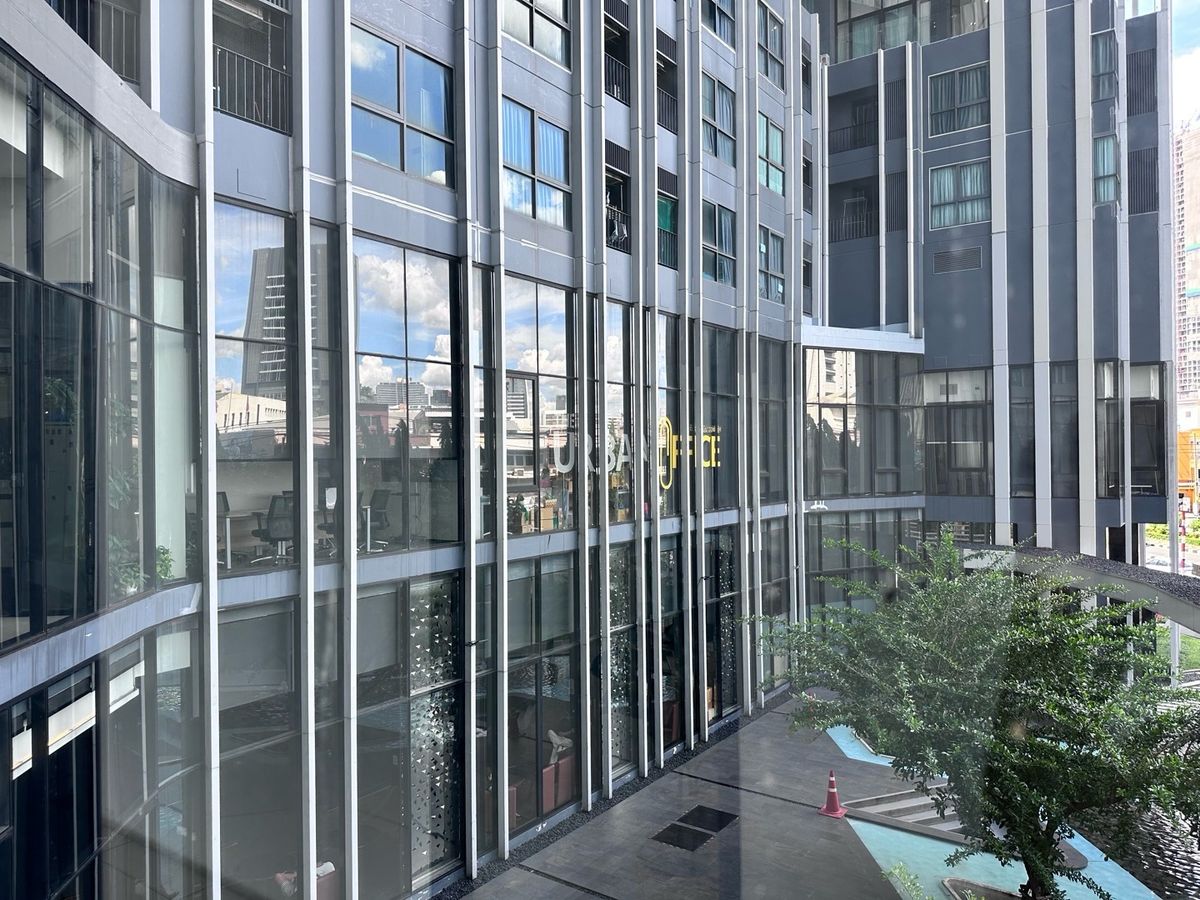 ขายร้านค้า/ตลาดนัดสยาม จุฬา สามย่าน : ขาย Commercial Unit พร้อมผู้เช่า ตรงข้ามจุฬา - สามย่านมิตรทาวน์ พื้นที่ 338.74 ตรม | 350 ม. MRT สามย่าน | 0824499822 แพร