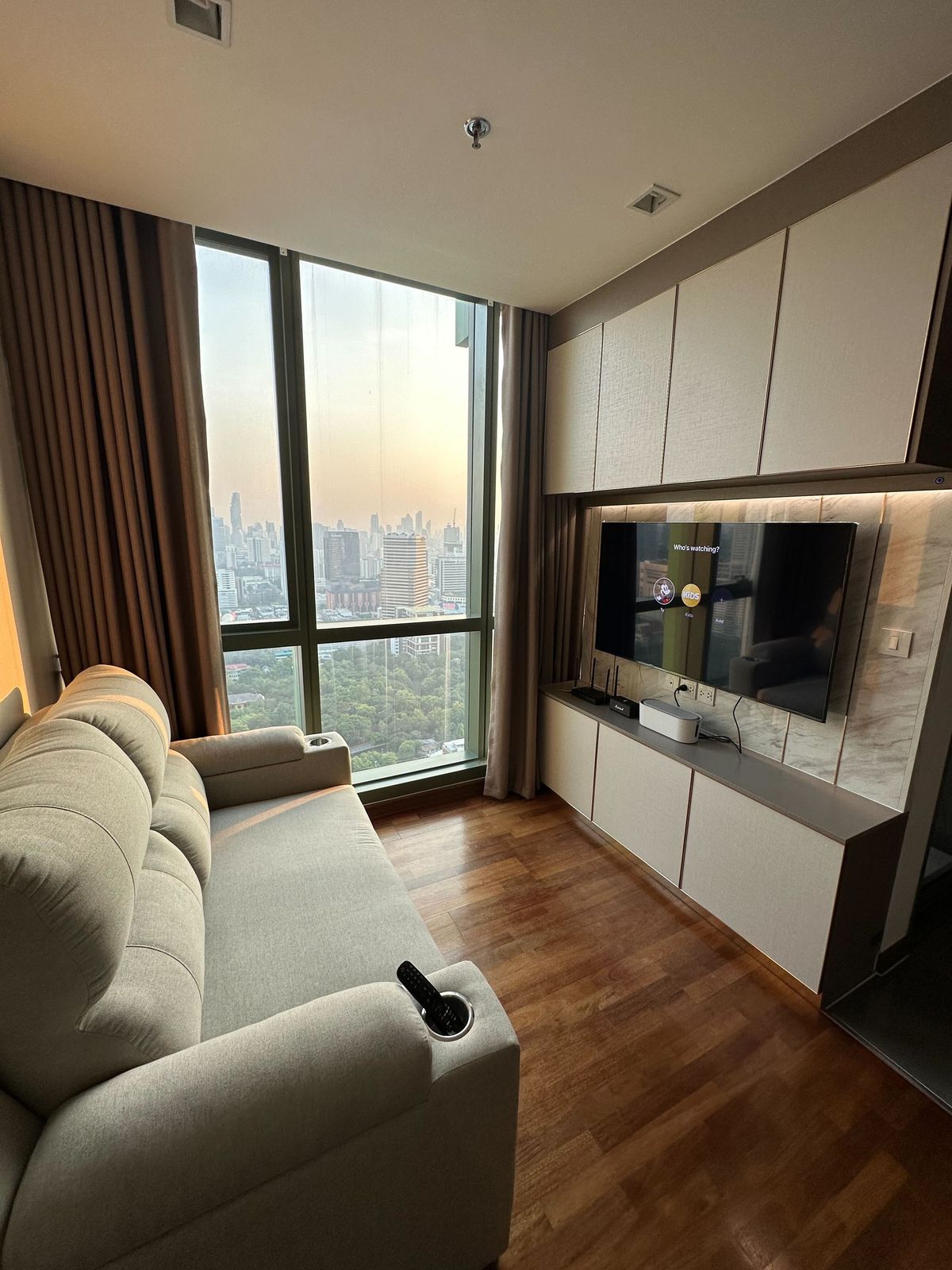 For SaleCondoRatchathewi,Phayathai : [Owner Post] Wish Signature midtown siam 6.6 MB Private Lift, 44th floor, south side, garden view