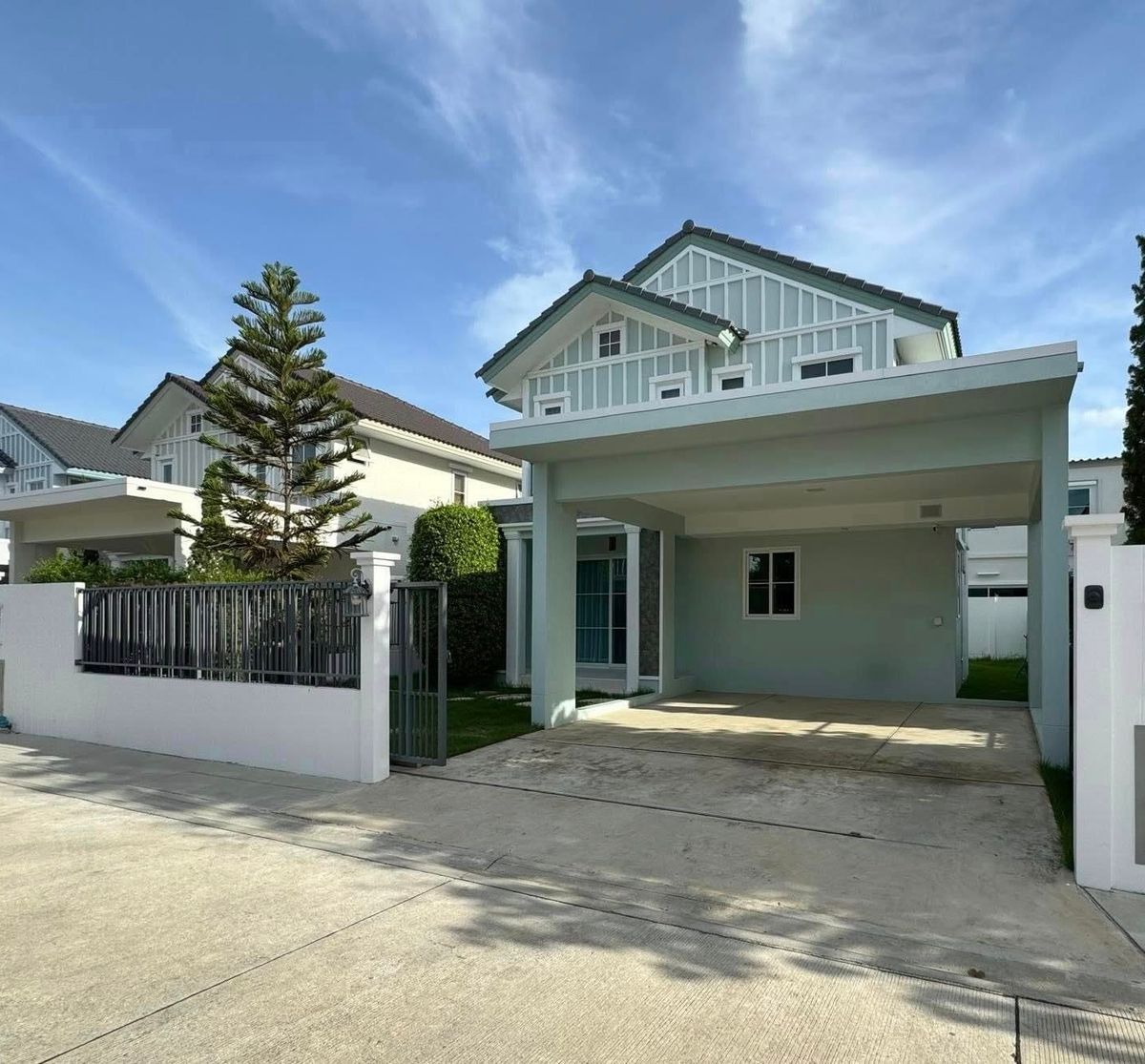 For RentHouseBangna, Bearing, Lasalle : For rent 50 sq m, 3 bedrooms, 3 bathrooms, 2-story detached house, Villaggio 2 Srinakarin, Bangna Km 5.