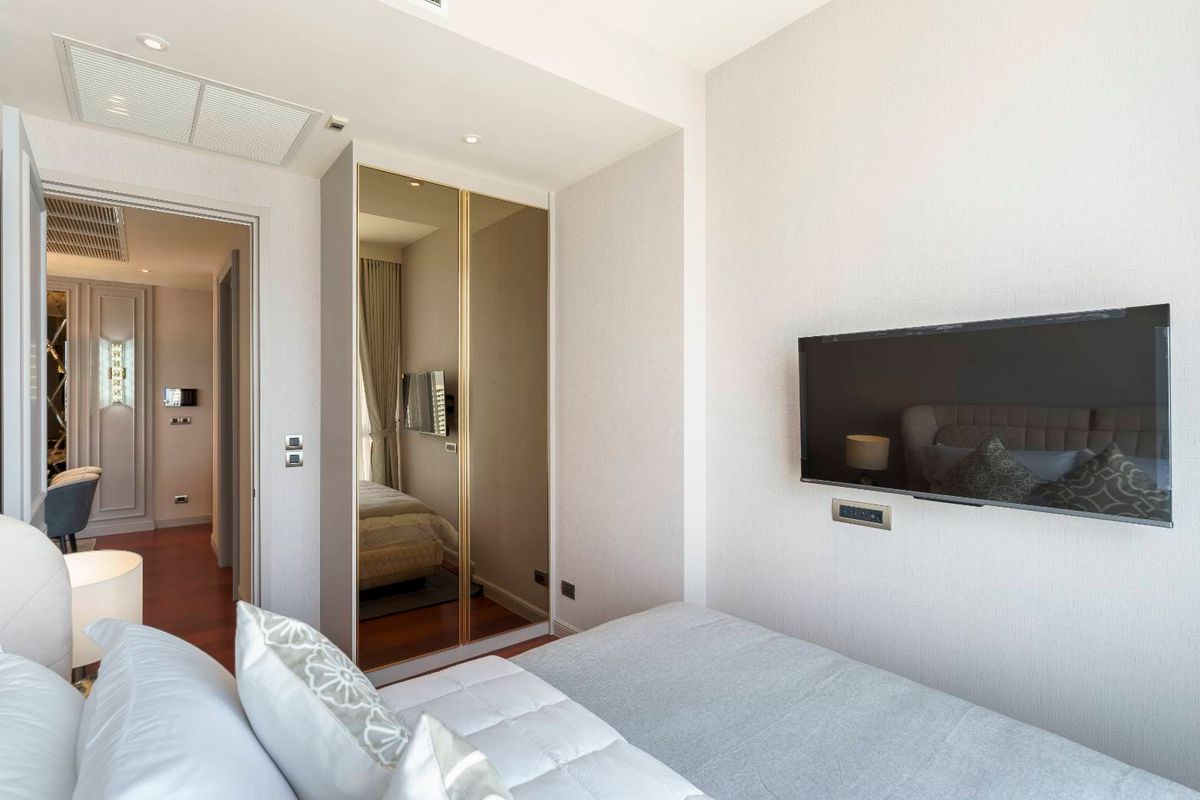 For RentCondoSukhumvit, Asoke, Thonglor : 💥SL-9160💥KHUN by YOO inspired by Starck 👉Line : @primahome