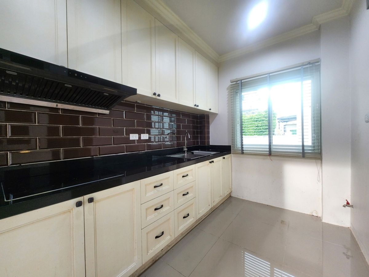 ขายบ้านลาดกระบัง สุวรรณภูมิ : ขายบ้านเดี่ยว Centro พระราม 9-มอเตอร์เวย์ ใกล้สุวรรณภูมิ ราคาดี