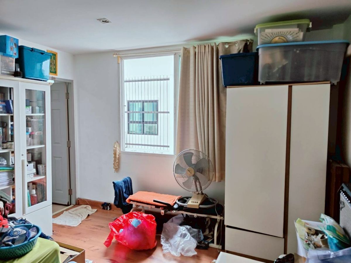 For SaleTownhomePattanakan, Srinakarin : Urgent sale townhome in prime location, near BTS On Nut, convenient, easy travel.