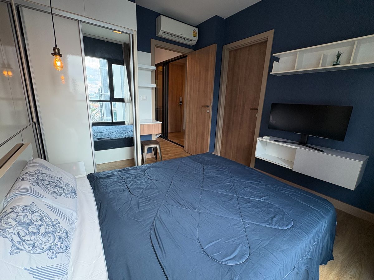 ให้เช่าคอนโดพระราม 9 เพชรบุรีตัดใหม่ RCA : ต่อรองได้Typeพิเศษหายาก ราคาถูกมาก - มีโซฟานะคะ - CondoLette Midst Rama9 - 35 sq.m. Only 18,500baht/month