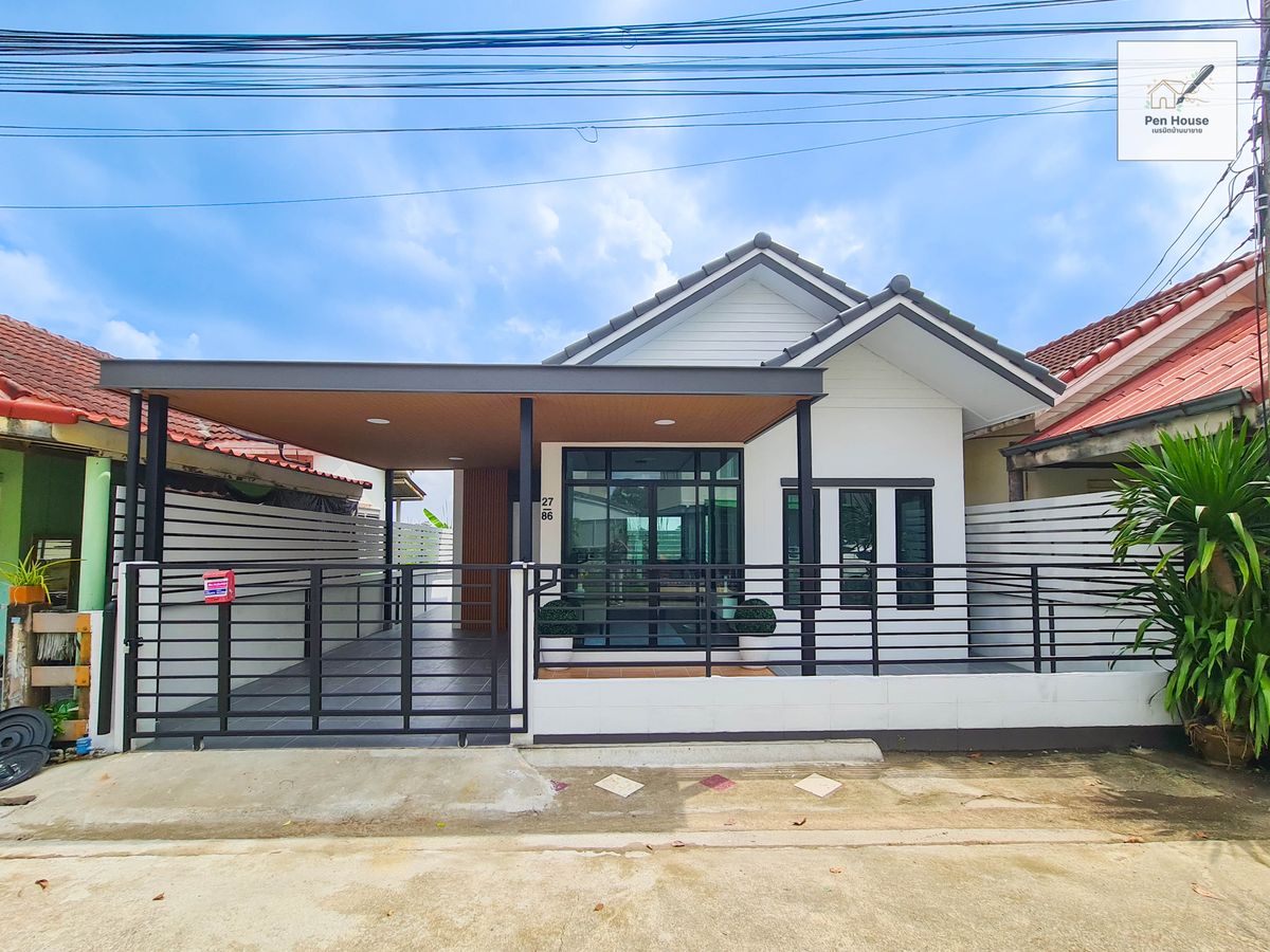 For SaleHouseMin Buri, Romklao : For sale, 1-storey detached house in Nong Chok area, newly renovated, plus full furniture, Amornphan Village, Liapwaree Road 15, Nong Chok, Khu Khwa, ready to move in.